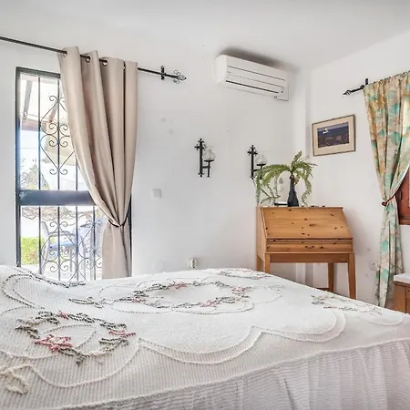 Capistrano With Access To Nerjas Pool Area