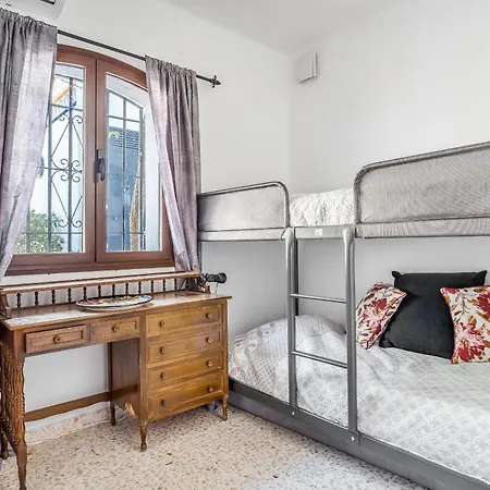 Capistrano With Access To Nerjas Pool Area Nerja