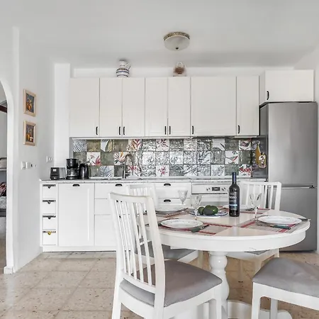 Capistrano With Access To Nerjas Pool Area