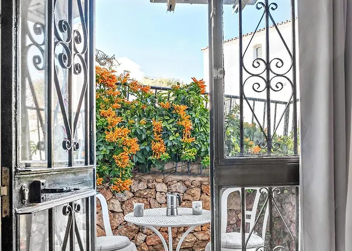 Capistrano With Access To Nerjas Pool Area * Нерха