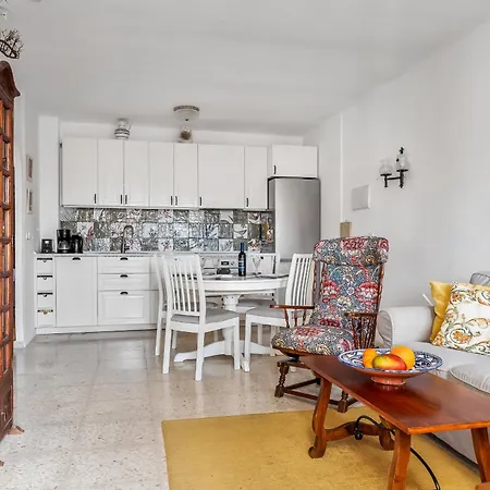 Capistrano With Access To Nerjas Pool Area بيت للعطل *